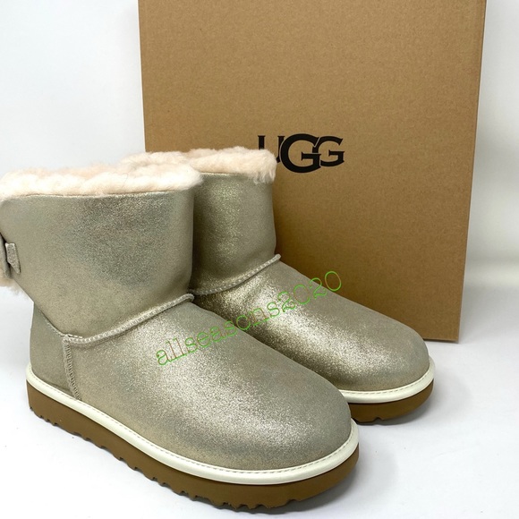 💥MEGA SALE!💥UGG  Women’s Boots Arielle Sparkle Boot Fur Gold Size 6 1112090 - Picture 1 of 11
